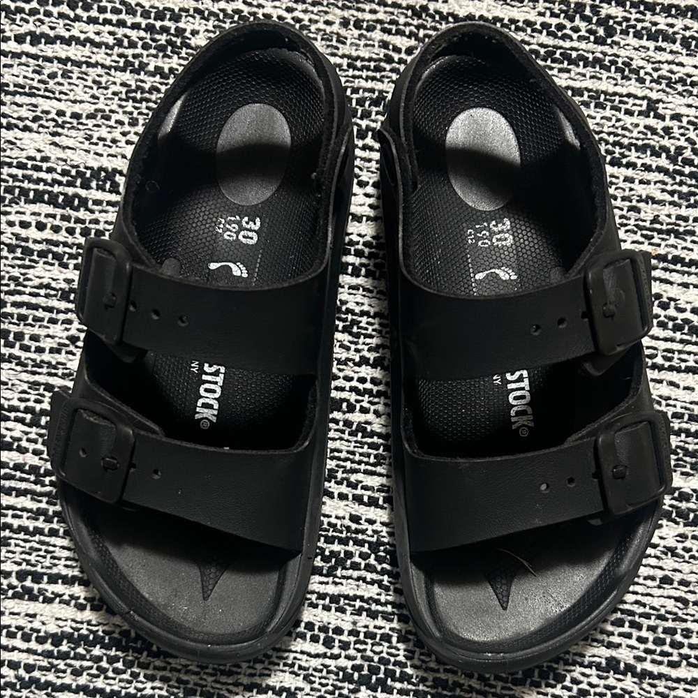 Birkenstock Mogami Kids all black size 30/12-12.5, like new condition